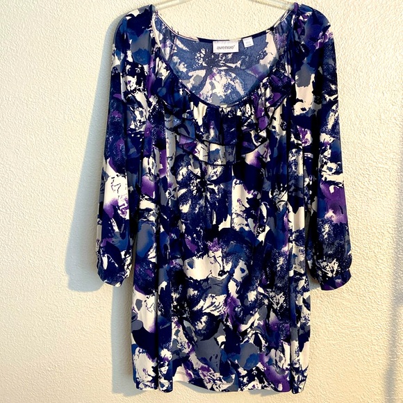 Avenue 3/4 Sleeve Top - Picture 1 of 10